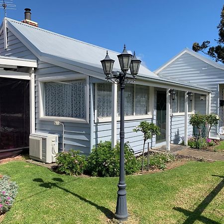 That Seaside Cottage - Fully Equipped Home, 4 Bedrooms On The Foreshore Tooradin Exterior photo