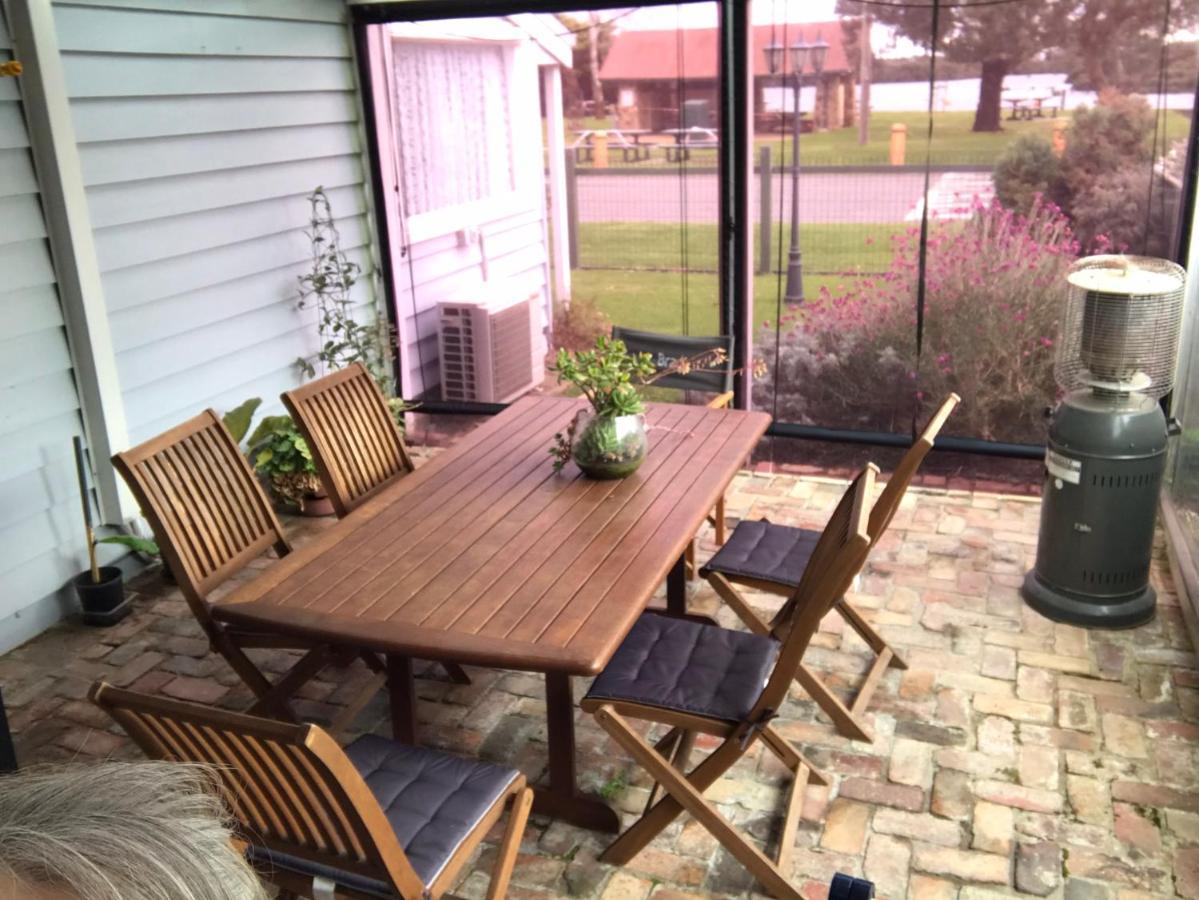 That Seaside Cottage - Fully Equipped Home, 4 Bedrooms On The Foreshore Tooradin Exterior photo
