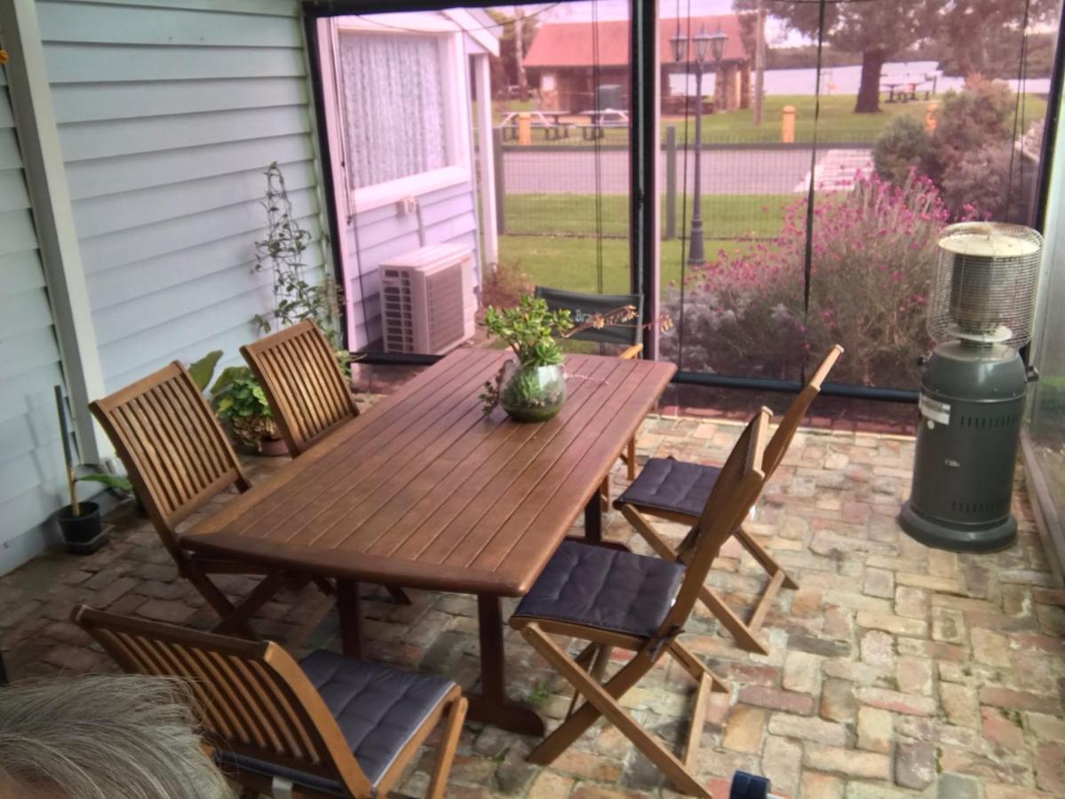 That Seaside Cottage - Fully Equipped Home, 4 Bedrooms On The Foreshore Tooradin Exterior photo